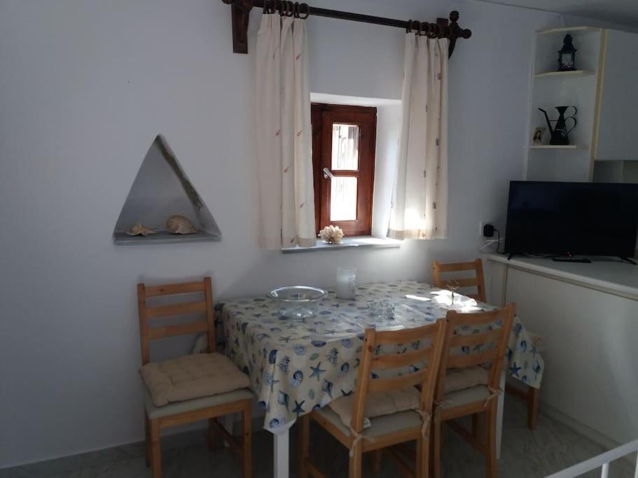 Grandpa Simos' Traditional Guest House Agios Romanos Bagian luar foto