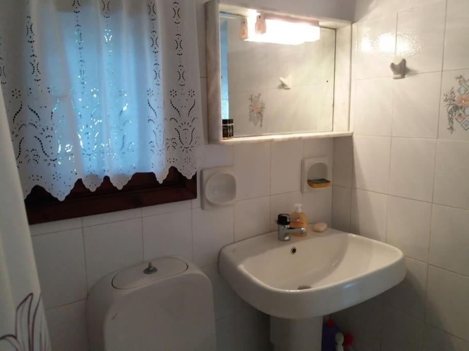 Grandpa Simos' Traditional Guest House Agios Romanos Bagian luar foto