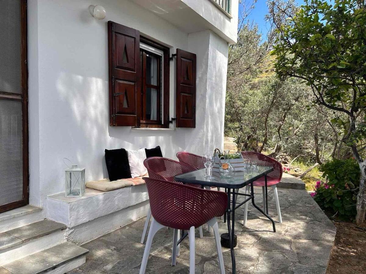 Grandpa Simos' Traditional Guest House Agios Romanos Bagian luar foto