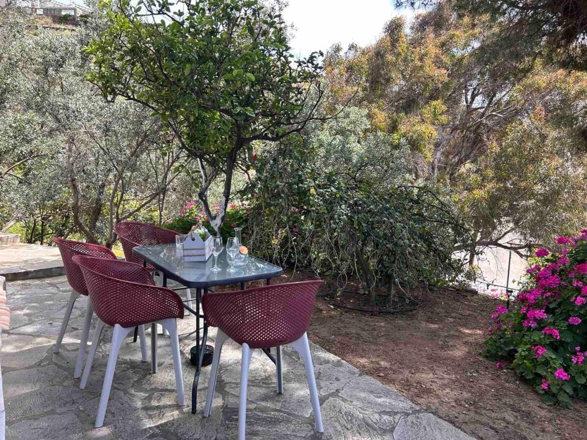 Grandpa Simos' Traditional Guest House Agios Romanos Bagian luar foto
